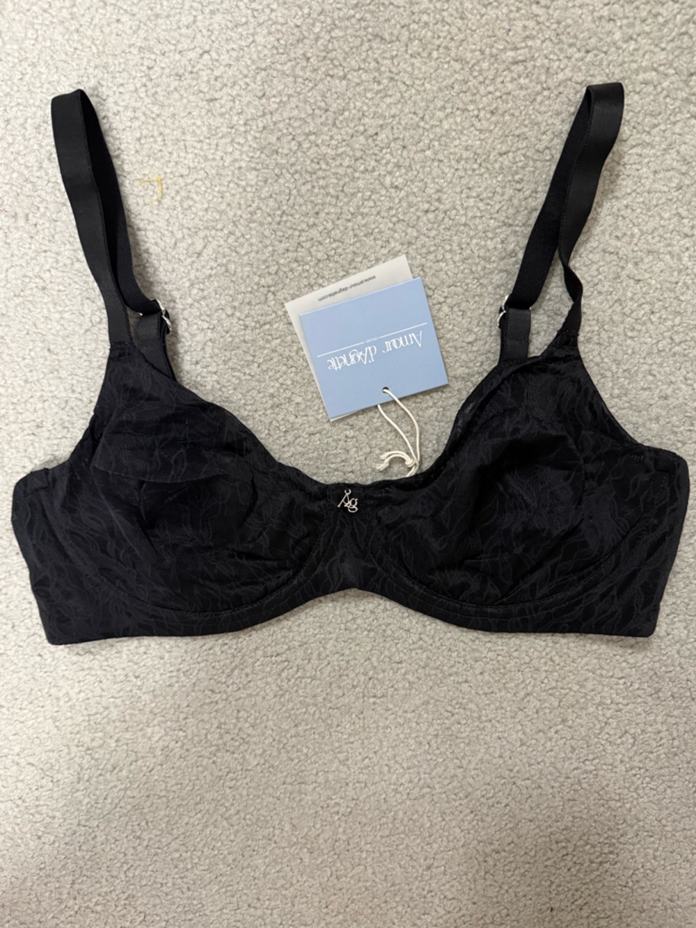 NWT Amour d’Agnette Black Floral Lace Underwire Bra 38C